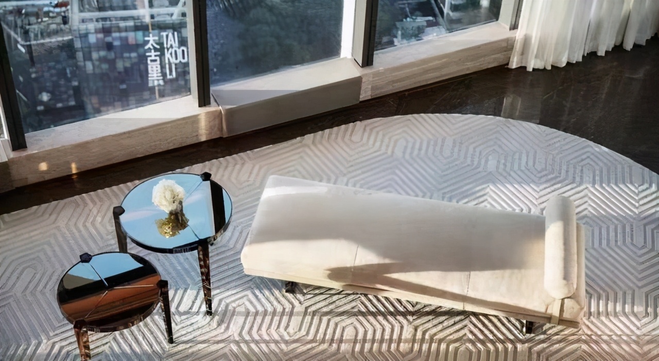 三里屯一号 坐拥京城繁华地段，入云端之际，独享三里屯静谧之境