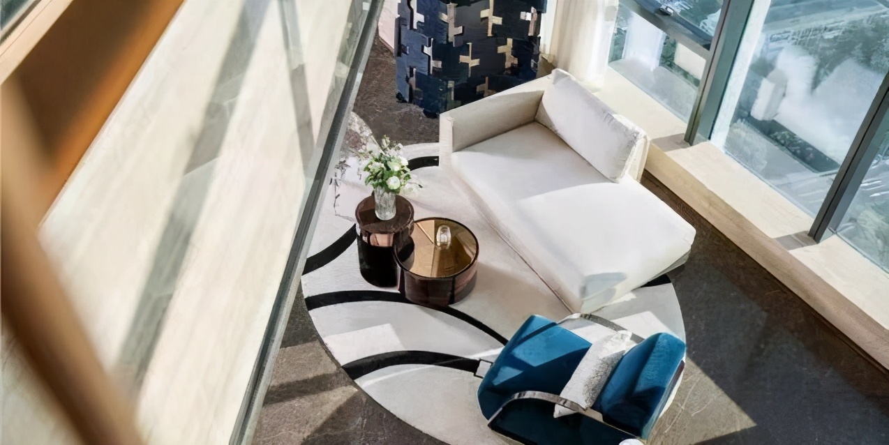 三里屯一号 坐拥京城繁华地段，入云端之际，独享三里屯静谧之境